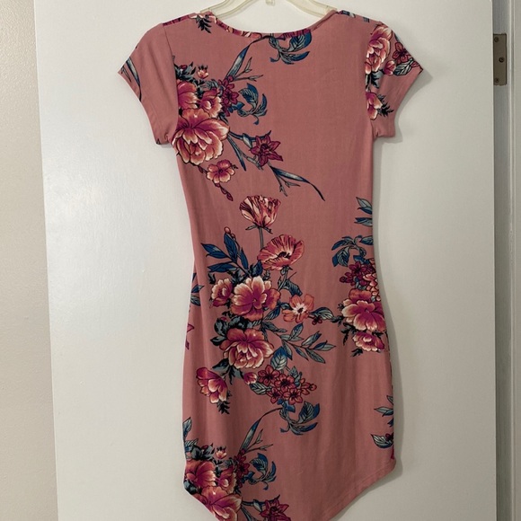 🌸 Dress - Picture 2 of 3